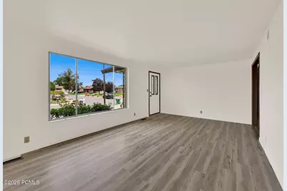 106 N 700 N, Clearfield, UT 84015 - Photo 5