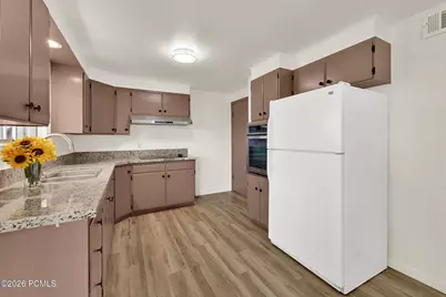 106 N 700 N, Clearfield, UT 84015 - Photo 11