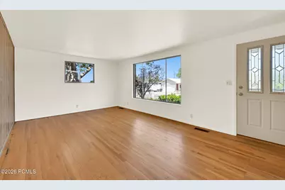 106 N 700 N, Clearfield, UT 84015 - Photo 5