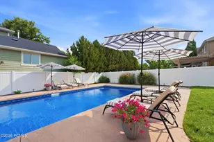 557 E Warm Springs Dr, Kaysville, UT 84037 - Photo 25