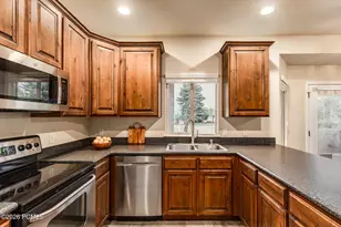 1065 Windsor Dr, North Salt Lake, UT 84054 - Photo 11