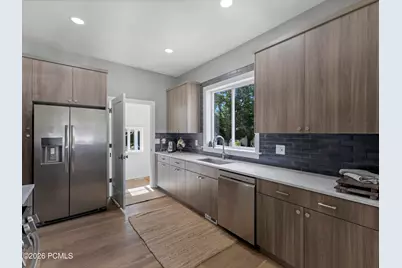 1046 Lincoln Street, Salt Lake City, UT 84105 - Photo 9