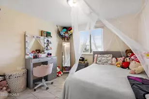 5807 S Bramblewood Ln, Salt Lake City, UT 84118 - Photo 5