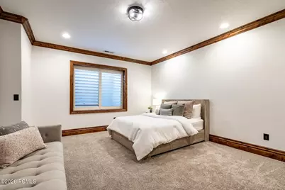 407 Hidden Lake Drive, Bountiful, UT 84010 - Photo 25
