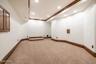 407 Hidden Lake Dr, Bountiful, UT 84010 - Photo 23