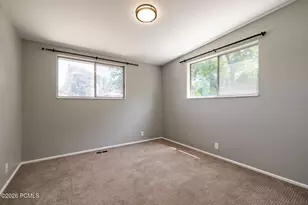 394 E Bridlewood Dr, Salt Lake City, UT 84107 - Photo 9