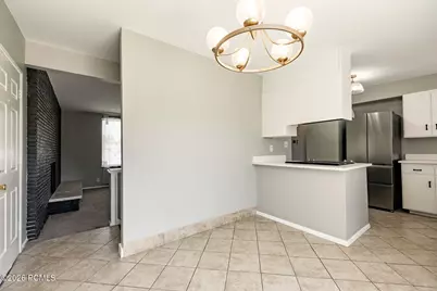 394 E Bridlewood Drive, Salt Lake City, UT 84107 - Photo 3