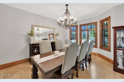 5083 S Clarenden Place, Salt Lake City, UT 84117 - Photo 11