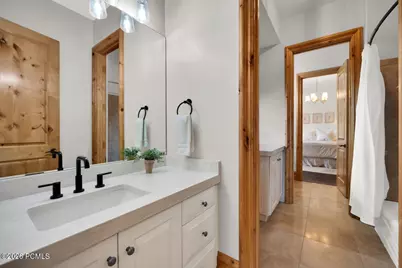 5083 S Clarenden Place, Salt Lake City, UT 84117 - Photo 37