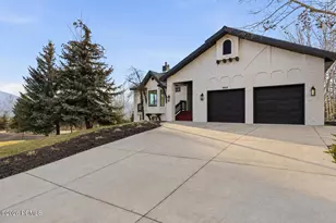 8850 Upper Lando Ln, Park City, UT 84098 - Photo 9