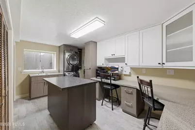 4521 S Countrylane Road, Millcreek, UT 84117 - Photo 35