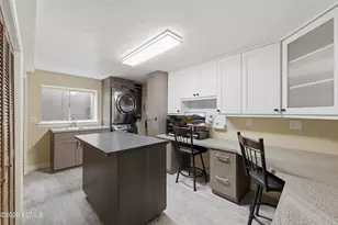 4521 S Countrylane Rd, Millcreek, UT 84117 - Photo 35