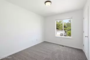 5680 S 2550, Roy, UT 84067 - Photo 9