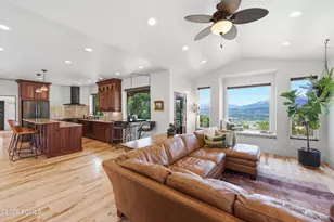 1306 Maple Dr, Huntsville, UT 84317 - Photo 9