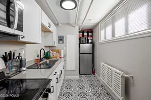 905 E 200 S, Salt Lake City, UT 84102 - Photo 7
