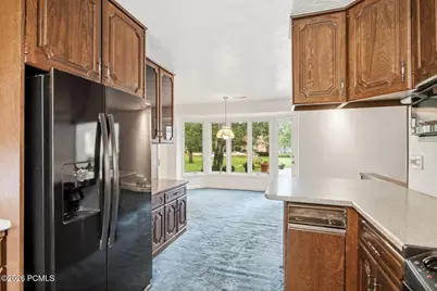 2120 E Applewood Avenue, Holladay, UT 84121 - Photo 23