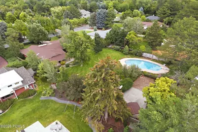 2120 E Applewood Avenue, Holladay, UT 84121 - Photo 71