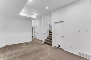 44 W 200 N, Bountiful, UT 84010 - Photo 19