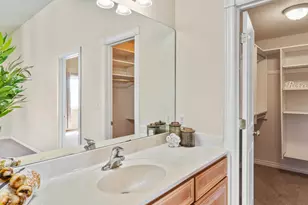 1146 N 700, Centerville, UT 84014 - Photo 7