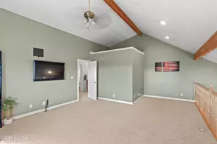 1146 N 700, Centerville, UT 84014 - Photo 19