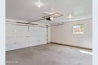 1146 N 700, Centerville, UT 84014 - Photo 13