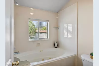 1146 N 700, Centerville, UT 84014 - Photo 11