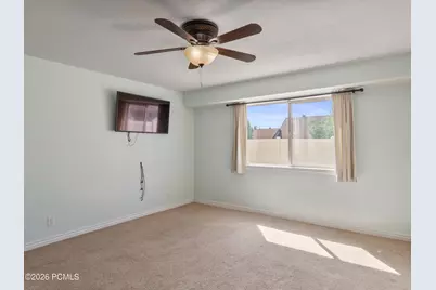 1146 N 700, Centerville, UT 84014 - Photo 27