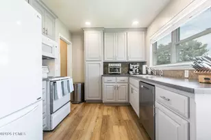 907 E Maple St, Ogden, UT 84403 - Photo 7