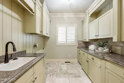 5579 S Walker Woods Lane, Holladay, UT 84117 - Photo 29