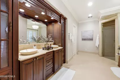 5579 S Walker Woods Lane, Holladay, UT 84117 - Photo 23