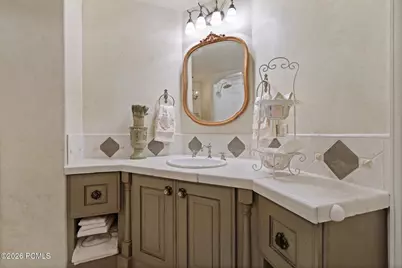 2238 E Cottonwood Cove Lane, Cottonwood Heights, UT 84121 - Photo 63