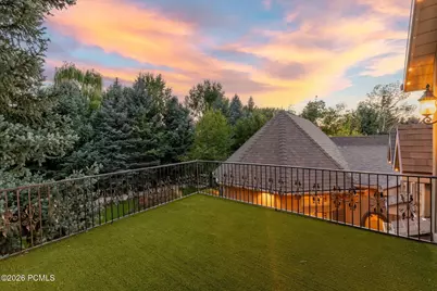 2238 E Cottonwood Cove Lane, Cottonwood Heights, UT 84121 - Photo 109