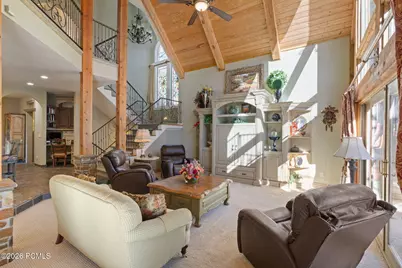2238 E Cottonwood Cove Lane, Cottonwood Heights, UT 84121 - Photo 9
