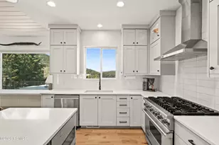 330 Matterhorn Dr, Park City, UT 84098 - Photo 13
