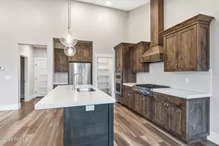 11091 N Shoreline Dr, Hideout, UT 84036 - Photo 9