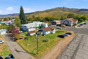 96 S Main St, Kamas, UT 84036 - Photo 9