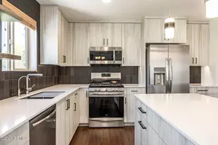 5705 N Narrow Leaf Ct, Park City, UT 84098 - Photo 1