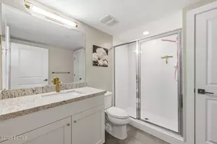 2340 E Phylden Dr, Holladay, UT 84117 - Photo 11