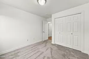 116 E Resaca Dr, Sandy, UT 84070 - Photo 33