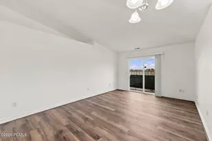 116 E Resaca Dr, Sandy, UT 84070 - Photo 17