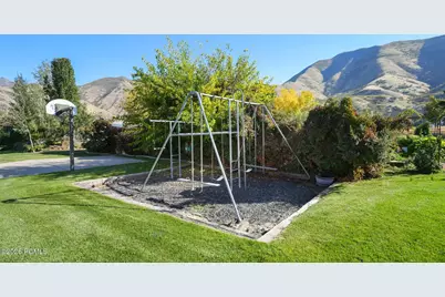 910 N 1600, Mapleton, UT 84664 - Photo 65