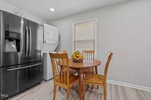 221 Stroud St, Sanford, NC 27330 - Photo 7