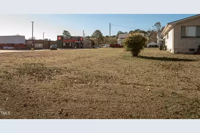 203 S Dunn Street, Benson, NC 27504 - Photo 9