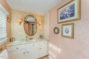 110 E Orange St, Hillsborough, NC 27278 - Photo 15