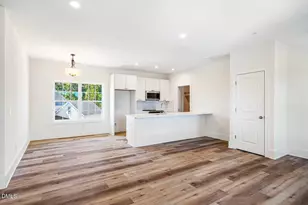 110 Bellamy Ln, Chapel Hill, NC 27516 - Photo 5