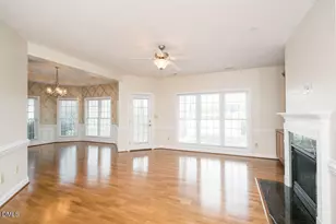 128 Crescent Dr, Dunn, NC 28334 - Photo 5