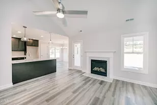 123 Maple Dr, Erwin, NC 28339 - Photo 5