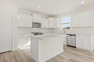 345 Adams Pointe Ct, Angier, NC 27501 - Photo 3