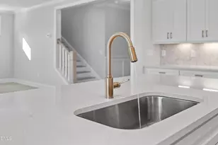 45 W Victoria Rdg Dr, Selma, NC 27576 - Photo 9