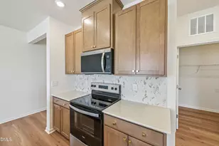 519 Sunset Lk Dr, Durham, NC 27703 - Photo 15